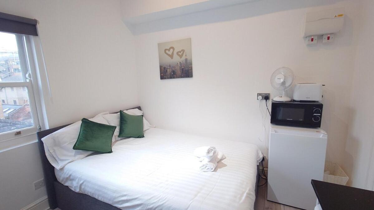Comfort Camden Studio Apartments London Room photo