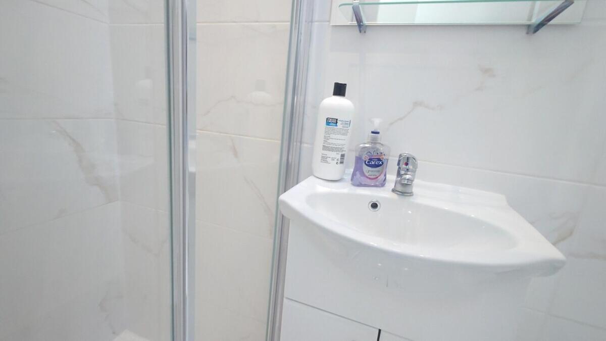 Comfort Camden Studio Apartments London Room photo