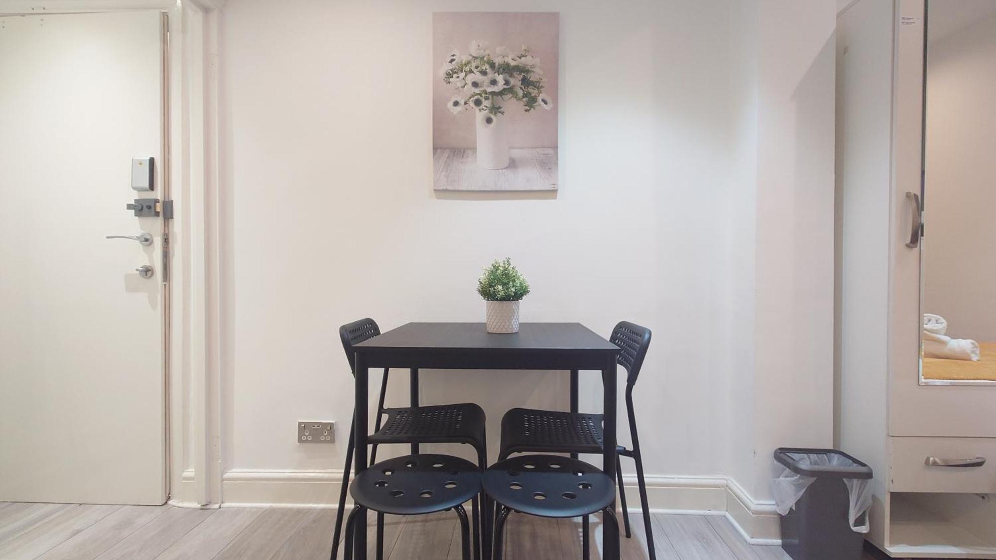 Comfort Camden Studio Apartments London Exterior photo